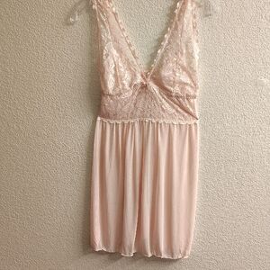 Pucker Up Elegant Sexy Romantic Pink Lace Chemise B3 P